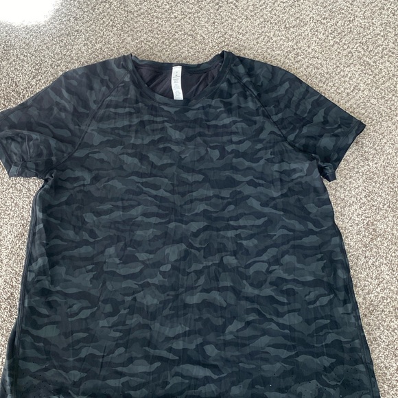 Lululemon Top - Picture 1 of 8